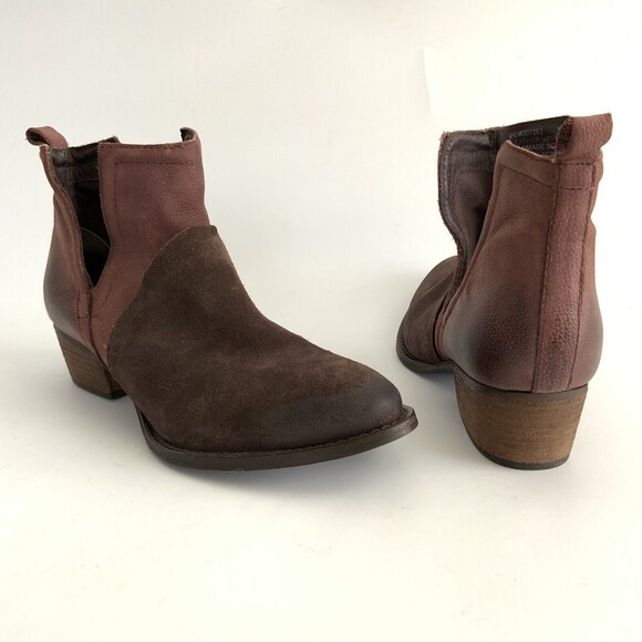 Journee Signature Dempsy Distressed Leather Bootie Burgundy Brown 8.5 - Picture 3 of 13